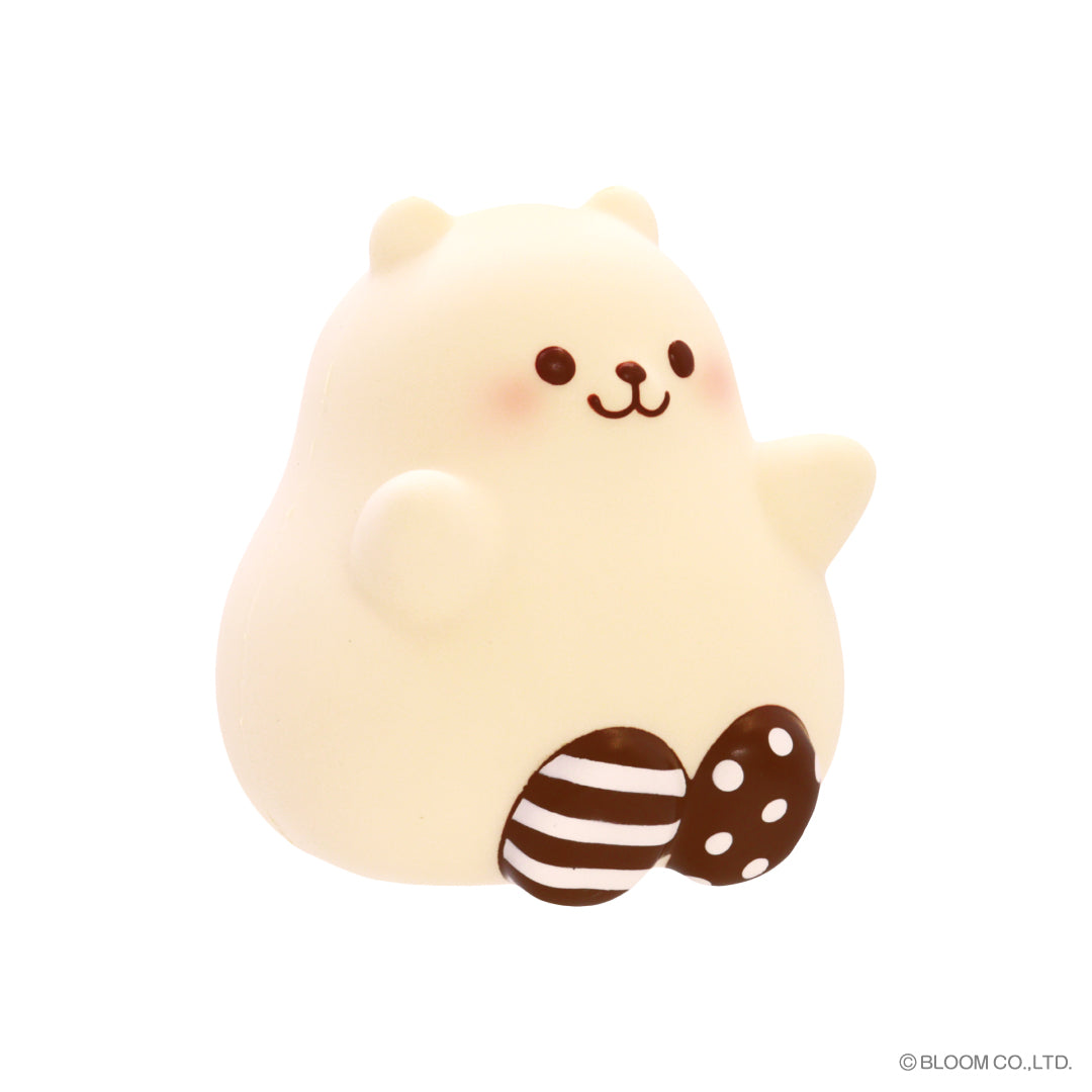 Marshmallow Bear Marmo – Chocolate, angled view